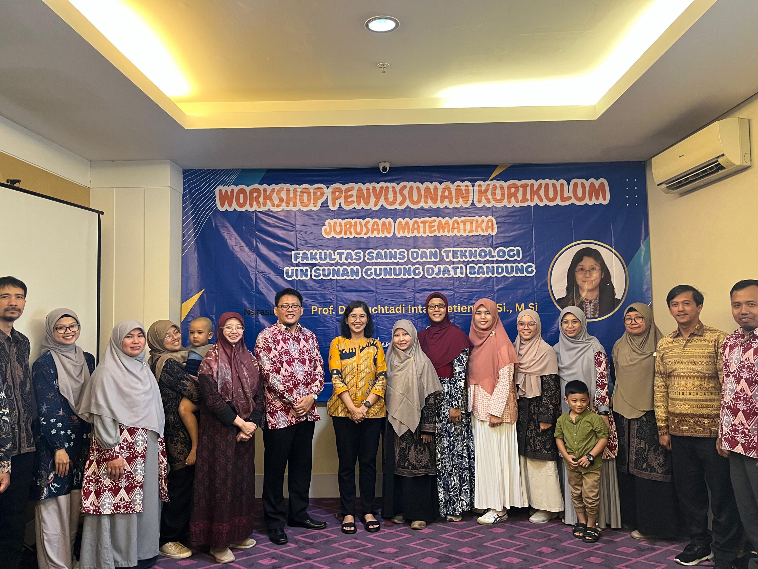Workshop Penyusunan Kurikulum Jurusan Matematika